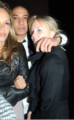 Click to view full size image
==============
SGFB_club00003.jpg SGFB_club00003.jpg