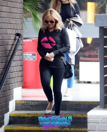 Click to view full size image
==============
SGFB_ITV00001.jpg SGFB_ITV00001.jpg