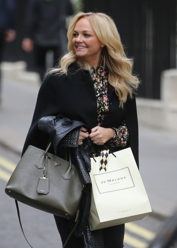 Click to view full size image
==============
SGFB_Londres00003.jpg SGFB_Londres00003.jpg