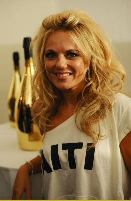 Click to view full size image
==============
hait4.jpg hait4.jpg