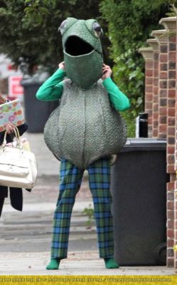 Click to view full size image
==============
SGFB_niverblue_(1).jpg SGFB_niverblue_(1).jpg