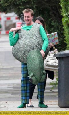 Click to view full size image
==============
SGFB_niverblue_(8).jpg SGFB_niverblue_(8).jpg