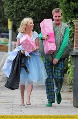 Click to view full size image
==============
SGFB_niverblue_(9).jpg SGFB_niverblue_(9).jpg