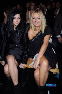 Click to view full size image
==============
SGFB_Viktor___Rolf0004.jpg SGFB_Viktor___Rolf0004.jpg