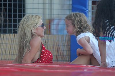 Click to view full size image
==============
SGFB_Monaco20027.jpg SGFB_Monaco20027.jpg