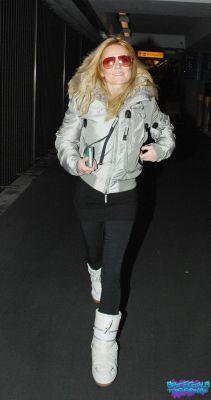 Click to view full size image
==============
SGFB_Heathrow00001.jpg SGFB_Heathrow00001.jpg