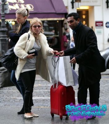 Click to view full size image
==============
SGFB_Paris00046.jpg SGFB_Paris00046.jpg