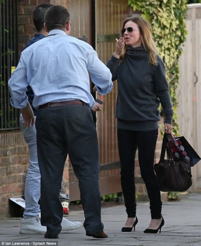 Click to view full size image
==============
SGFB_Londresf00002.jpg SGFB_Londresf00002.jpg