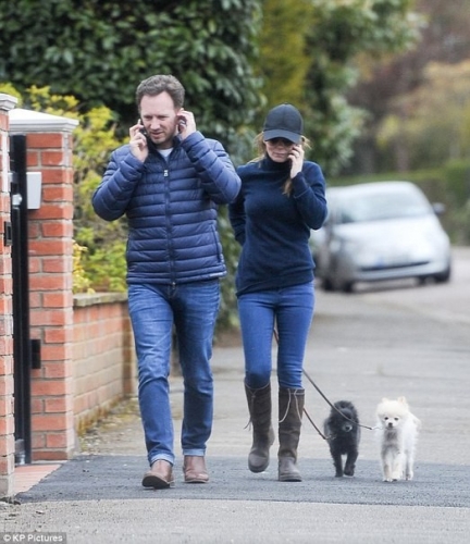 Click to view full size image
==============
SGFB_Londres00003.jpg SGFB_Londres00003.jpg