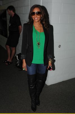 Click to view full size image
==============
SGFB_GlamSetMatch00018.jpg SGFB_GlamSetMatch00018.jpg