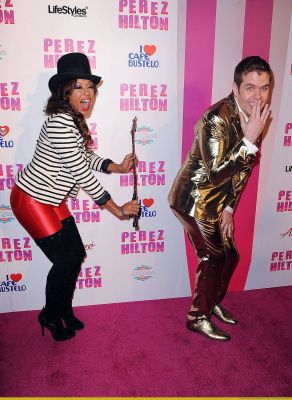 Click to view full size image
==============
SGFB_perezbday00004.jpg SGFB_perezbday00004.jpg