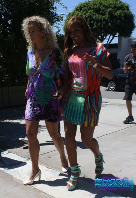 Click to view full size image
==============
SGFB_Beverly_Hills0016.jpg SGFB_Beverly_Hills0016.jpg