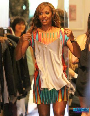 Click to view full size image
==============
SGFB_Beverly_Hills0025.jpg SGFB_Beverly_Hills0025.jpg