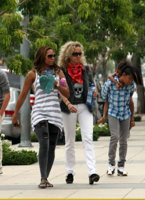 Click to view full size image
==============
SGFB_LA200003.jpg SGFB_LA200003.jpg