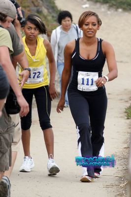 Click to view full size image
==============
SGFB_Keep_LA_Running00011.jpg SGFB_Keep_LA_Running00011.jpg