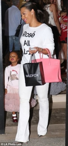 Click to view full size image
==============
SGFB_WILDFOX00008.jpg SGFB_WILDFOX00008.jpg