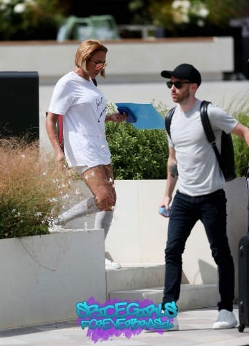 Click to view full size image
==============
SGFB_Bluebird00006.jpg SGFB_Bluebird00006.jpg