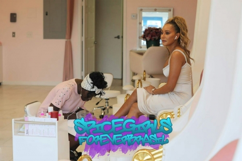 Click to view full size image
==============
SGFB_LA00016.jpg SGFB_LA00016.jpg