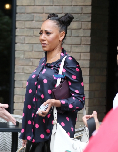 Click to view full size image
==============
SGFB_Londres00002.jpg SGFB_Londres00002.jpg