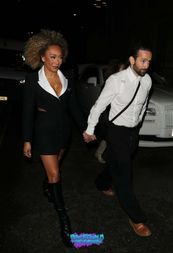 Click to view full size image
==============
SGFB_Beauty00002.jpg SGFB_Beauty00002.jpg