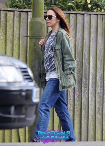 Click to view full size image
==============
SGFB_Londres00005.jpg SGFB_Londres00005.jpg