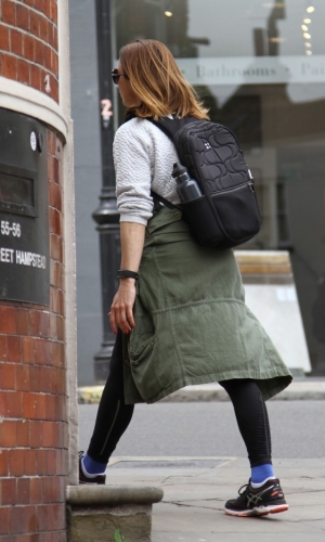 Click to view full size image
==============
SGFB_Londres00006.jpg SGFB_Londres00006.jpg