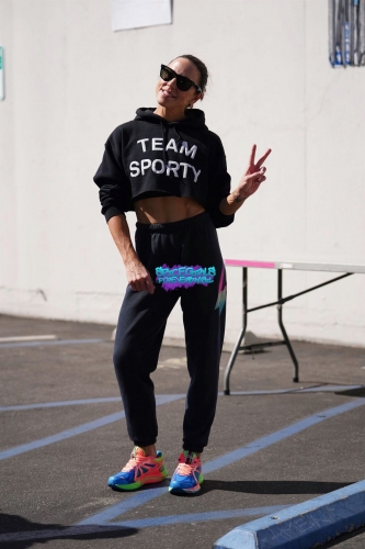 Click to view full size image
==============
SGFB_LA00003.jpg SGFB_LA00003.jpg