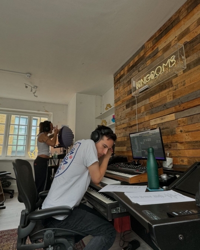 Click to view full size image
==============
SGFB_0001.jpg SGFB_0001.jpg