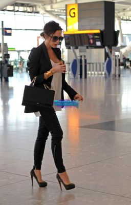 Click to view full size image
==============
SGFB_Heathrow0032.jpg SGFB_Heathrow0032.jpg