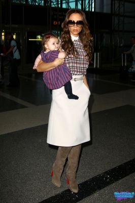 Click to view full size image
==============
SGFB_Lax00036.jpg SGFB_Lax00036.jpg