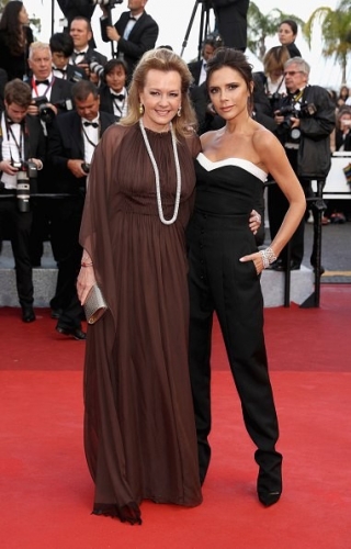 Click to view full size image
==============
SGFB_Cannes00006.jpg SGFB_Cannes00006.jpg