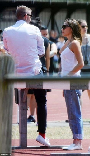 Click to view full size image
==============
SGFB_Londres00003.jpg SGFB_Londres00003.jpg