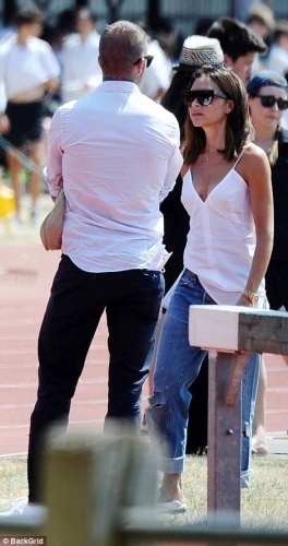 Click to view full size image
==============
SGFB_Londres00039.jpg SGFB_Londres00039.jpg