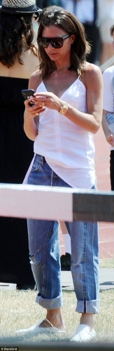 Click to view full size image
==============
SGFB_Londres00056.jpg SGFB_Londres00056.jpg