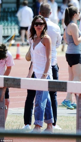 Click to view full size image
==============
SGFB_Londres00064.jpg SGFB_Londres00064.jpg