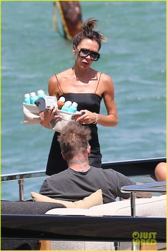 Click to view full size image
==============
SGFB_Miami00011.jpg SGFB_Miami00011.jpg