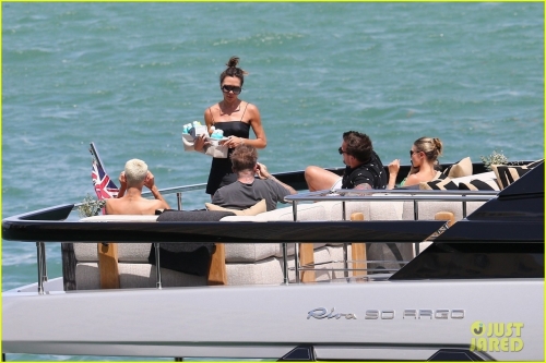 Click to view full size image
==============
SGFB_Miami00012.jpg SGFB_Miami00012.jpg