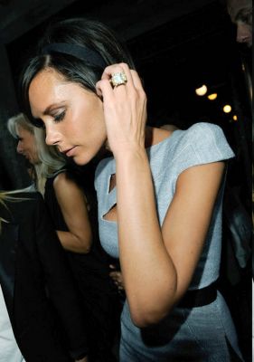 Click to view full size image
==============
34893_Aglambeckhamswebsite_VB22sept09Untitled_7_122_365lo.jpg 34893_Aglambeckhamswebsite_VB22sept09Untitled_7_122_365lo.jpg