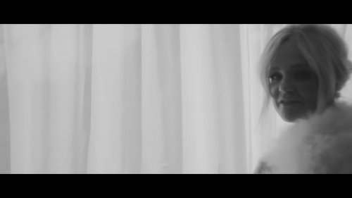 Click to view full size image
==============
SGFB_YoureAlINeedtoGetBy00189.jpg SGFB_YoureAlINeedtoGetBy00189.jpg