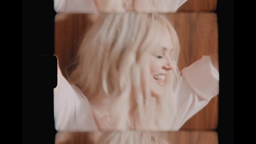 Click to view full size image
==============
SGFB_YoureAlINeedtoGetBy00229.jpg SGFB_YoureAlINeedtoGetBy00229.jpg