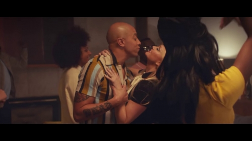 Click to view full size image
==============
SGFB_YoureAlINeedtoGetBy00465.jpg SGFB_YoureAlINeedtoGetBy00465.jpg