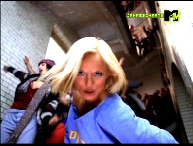 its_raining_mem_clipe_(167).jpg its_raining_mem_clipe_(167).jpg