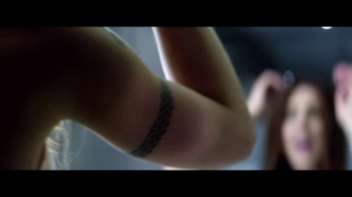 Click to view full size image
==============
SGFB_weak00377.jpg SGFB_weak00377.jpg