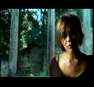 A_Mind_Of_Its_Own_clipe_(55).jpg A_Mind_Of_Its_Own_clipe_(55).jpg