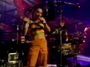 Istanbul_05_Saturday_Night_Divas_(146).jpg Istanbul_05_Saturday_Night_Divas_(146).jpg