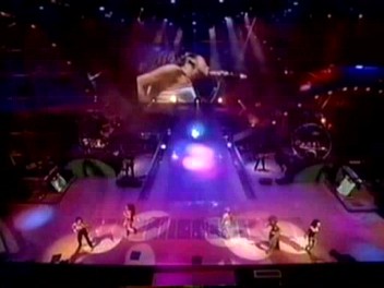 Istanbul_13_Love_Thing_(123).jpg Istanbul_13_Love_Thing_(123).jpg