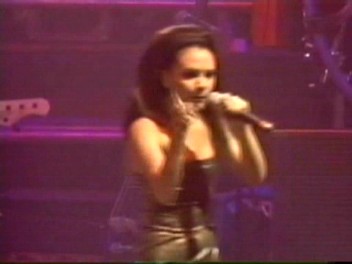 Istanbul_13_Love_Thing_(148).jpg Istanbul_13_Love_Thing_(148).jpg