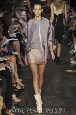 Click to view full size image
==============
SGFB_desfile0012.jpg SGFB_desfile0012.jpg