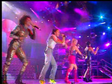 Wembley_03_Who_Do_You_Think_You_Are_(88).jpg Wembley_03_Who_Do_You_Think_You_Are_(88).jpg