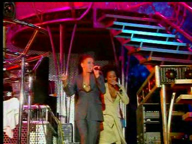 Wembley_04_Something_Kinda_Funny_(1).jpg Wembley_04_Something_Kinda_Funny_(1).jpg